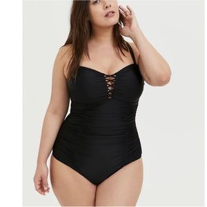 Torrid nwt swimsuit womens 2 2X black lattice front wire free